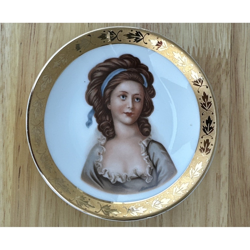 VTG Porcelanas Guillen Spain Portrait Plate – Signed Moreau – Gold Trim - 4"